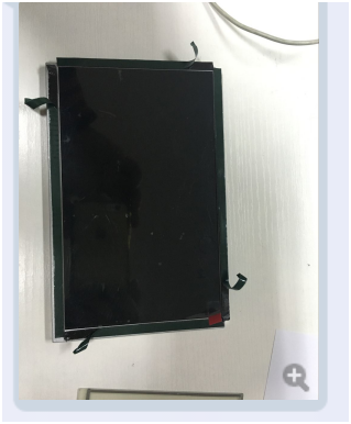 撕掉触摸屏背面保护膜