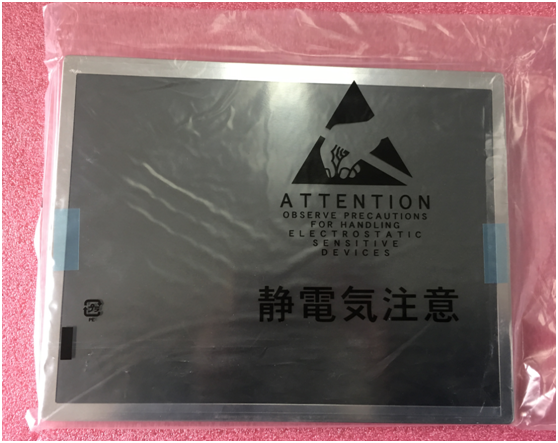  AT104XH11正面图